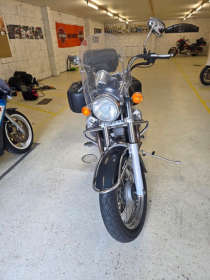 Moto Guzzi California 1100 3 of 5