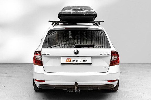 Skoda Octavia 2 of 5