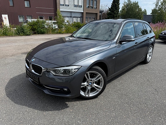 BMW 318d 2 of 5