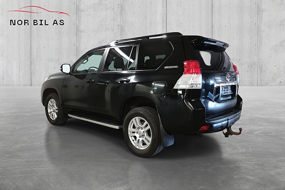 Toyota Land Cruiser 8 of 30