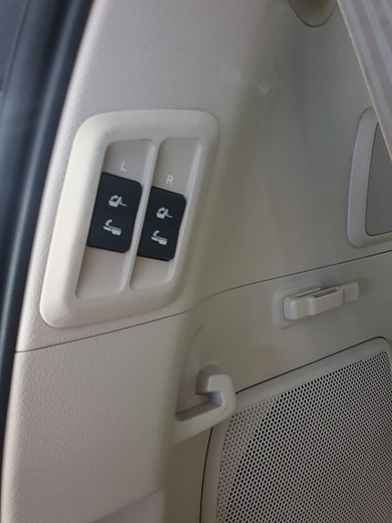Toyota Land Cruiser 21 of 30