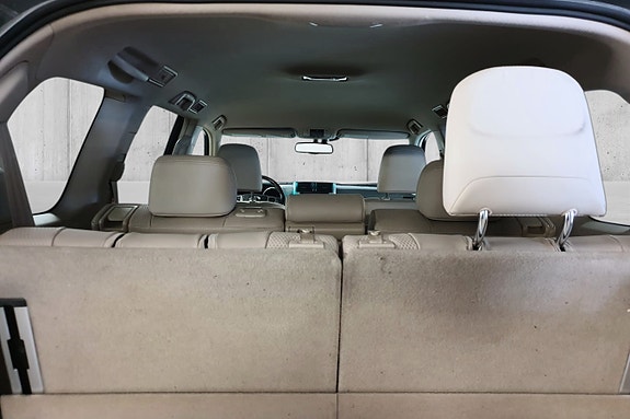 Toyota Land Cruiser 14 of 30