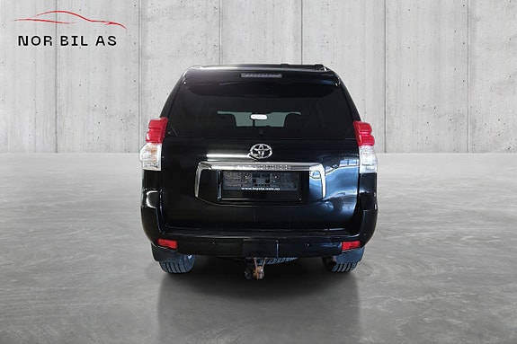 Toyota Land Cruiser 10 of 30