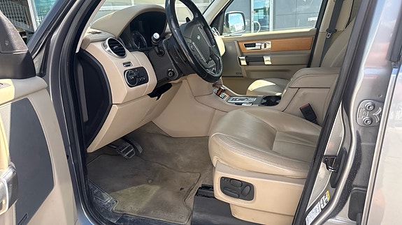 Land Rover Discovery 4 6 of 12