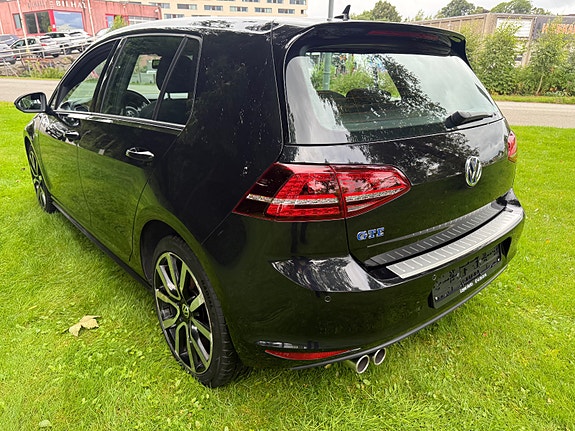 Volkswagen Golf 7 of 30