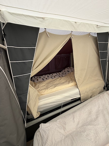 Combi-Camp Country Xclusive GREY Edition King bed 13 of 30