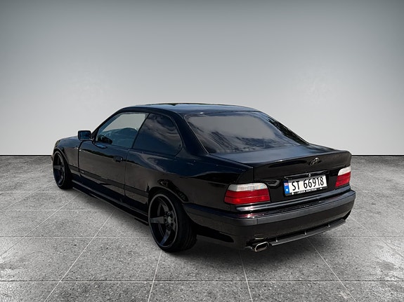 BMW 3-Serie 2 of 5