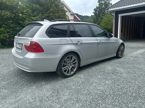 BMW 320d 5 of 5