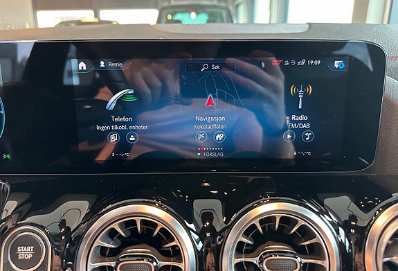 Mercedes-Benz EQA250 12 of 27
