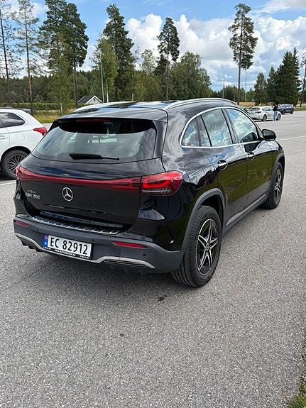 Mercedes-Benz EQA250 5 of 27