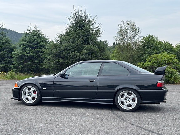 BMW M3 3 of 5