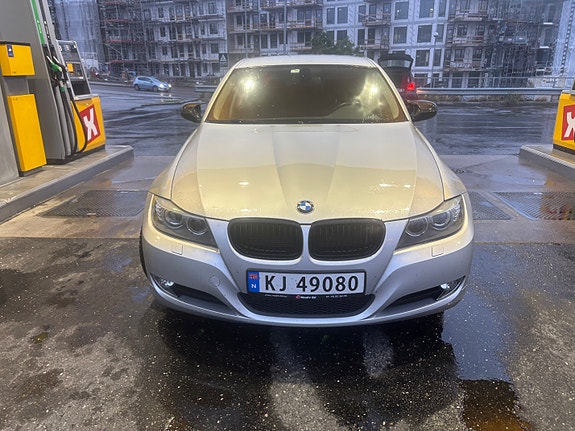 BMW 318d 5 of 5