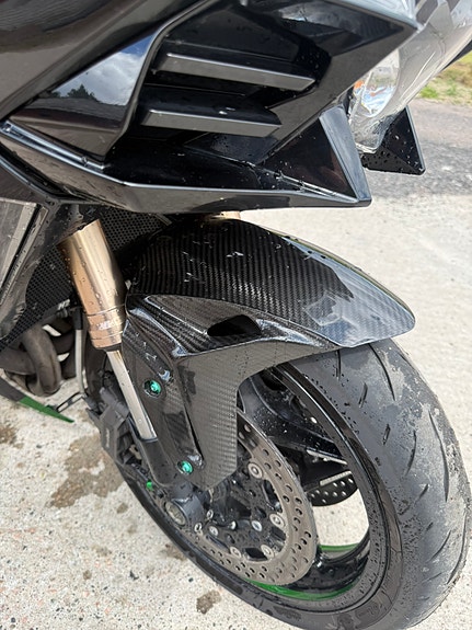 Kawasaki Ninja H2 SX SE 8 of 14