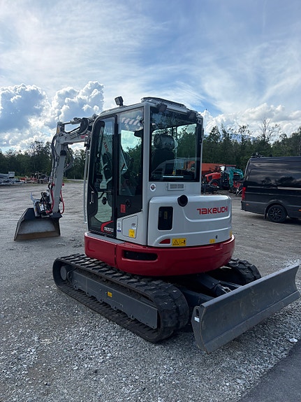 Takeuchi TB257FR 8 of 11
