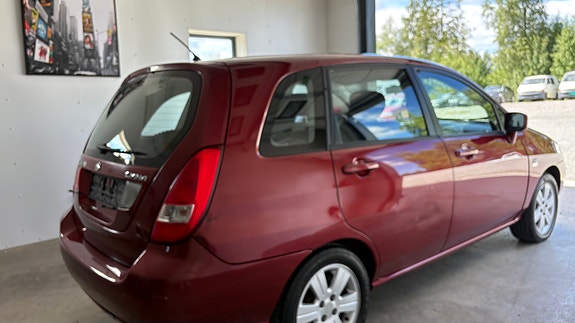 Suzuki Liana 3 of 30