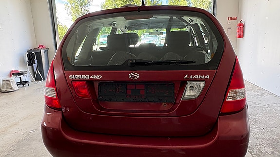 Suzuki Liana 29 of 30