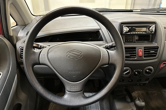 Suzuki Liana 11 of 30