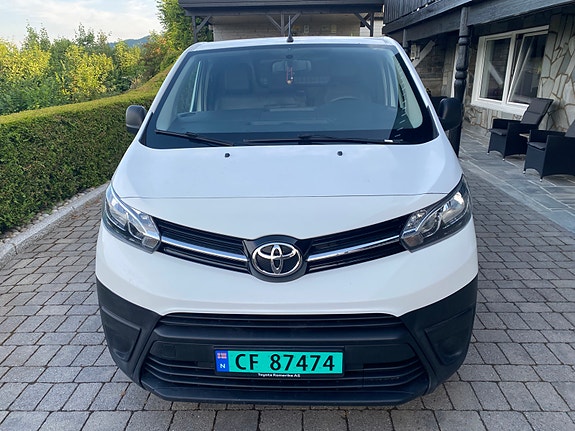 Toyota Proace 2 of 5