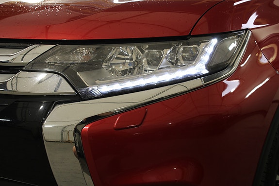 Mitsubishi Outlander 18 of 30