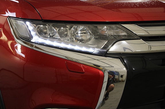Mitsubishi Outlander 10 of 30
