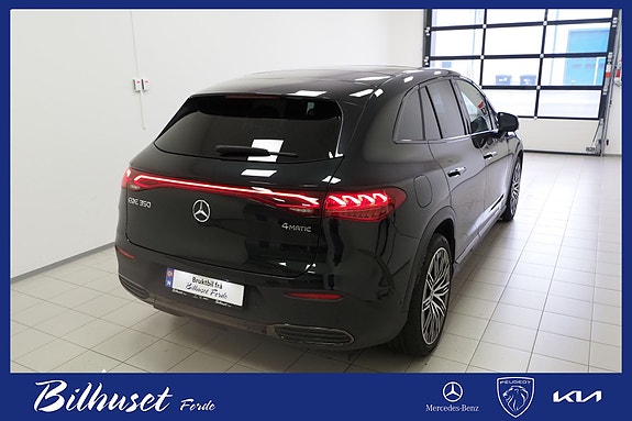 Mercedes-Benz EQE SUV 3 of 5