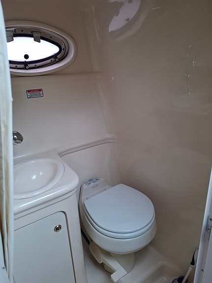 Sea ray 275 3 of 23