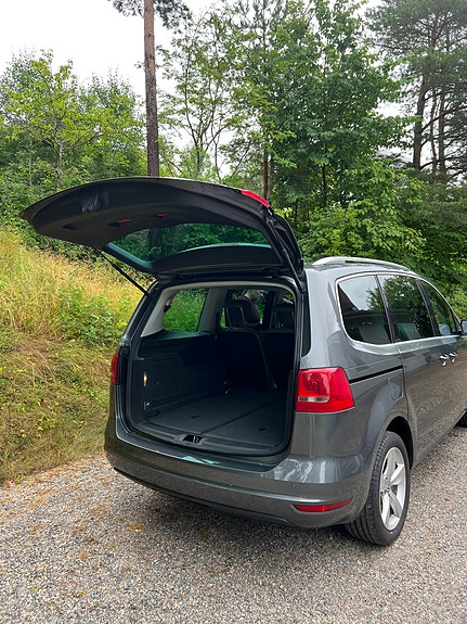 Volkswagen Sharan 3 of 17