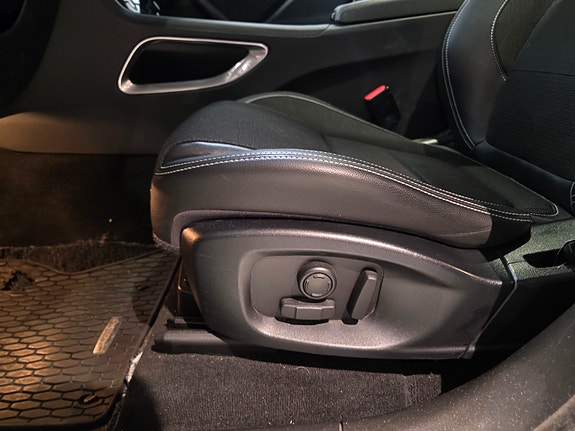 Jaguar F-PACE 22 of 24