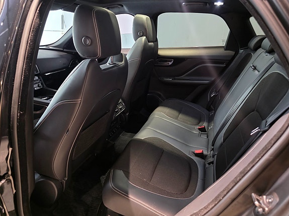 Jaguar F-PACE 19 of 24