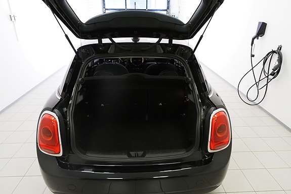 MINI One 9 of 18