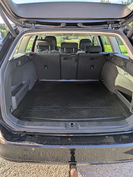 Volkswagen Passat 12 of 13