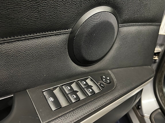BMW 320d 17 of 30