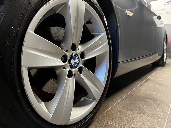 BMW 320d 12 of 30