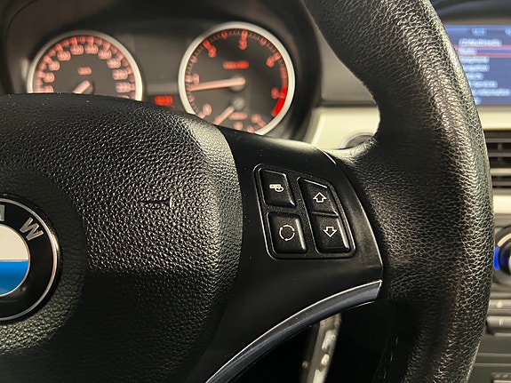 BMW 320d 26 of 30