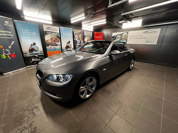 BMW 320d 3 of 5