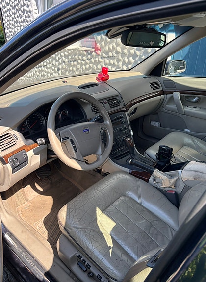 Volvo S80 2 of 5