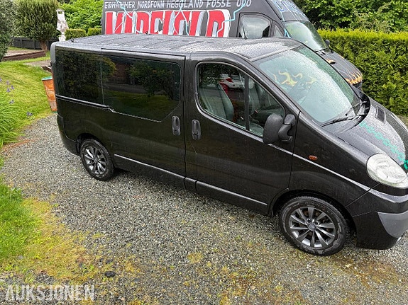 Opel Vivaro 5 of 5