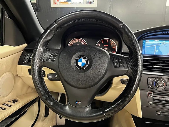 BMW 320i 30 of 30