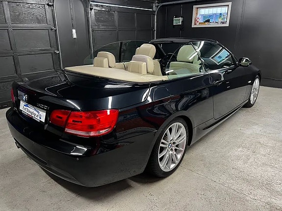 BMW 320i 6 of 30