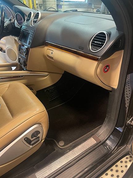 Mercedes-Benz GL350 15 of 15