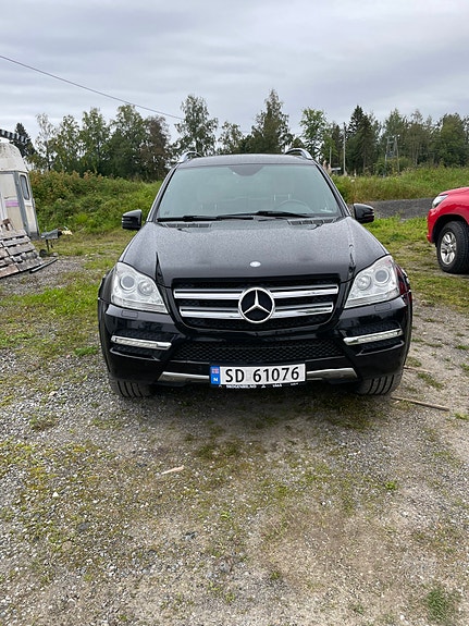 Mercedes-Benz GL350 4 of 5