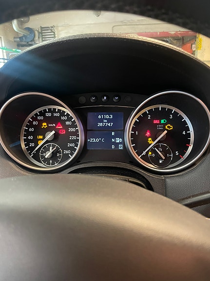 Mercedes-Benz GL350 14 of 15