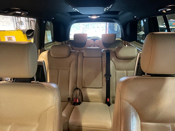 Mercedes-Benz GL350 12 of 15