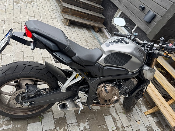 Honda CB 650 R 2 of 6