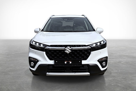 Suzuki S-Cross 2 of 5