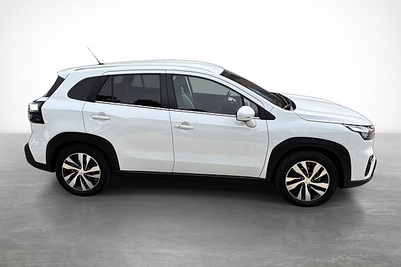 Suzuki S-Cross 4 of 5