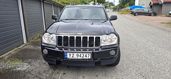Jeep Grand Cherokee 2 of 5