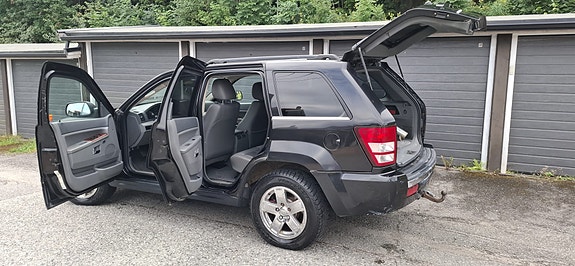 Jeep Grand Cherokee 5 of 5