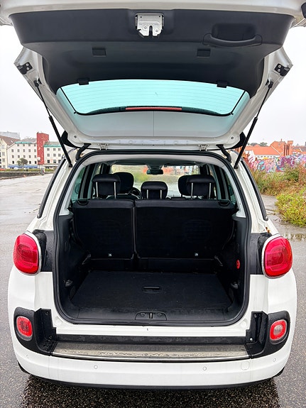 Fiat 500L 6 of 9