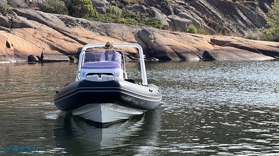 BRIG 650 - Evinrude 150hk G1 13 of 22